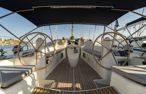 Sailboat Jeanneau Sun Odyssey 42i 12.85m