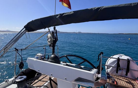 Sailboat Hanse 548 16m