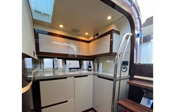 Motorboat Galeon 385 HTS 740hp