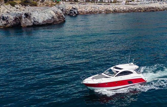 Motorboat Beneteau Monte Carlo 42 800hp
