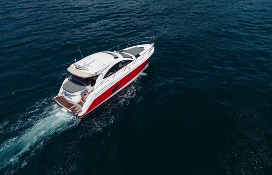 Motorboat Beneteau Monte Carlo 42 800hp