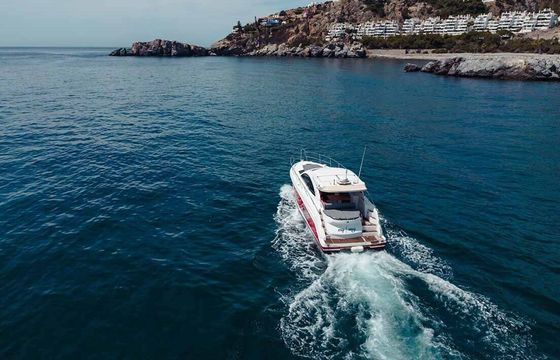 Motorboat Beneteau Monte Carlo 42 800hp