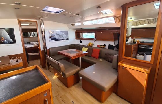 Sailboat Beneteau OCEANIS 48 14.77m