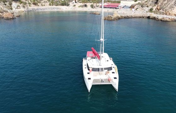 Catamaran Fountaine Pajot Astréa 42 12.58m