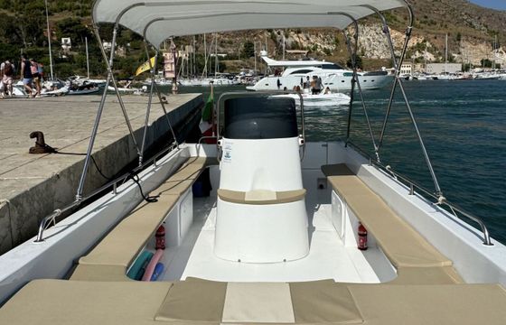 Motorboat Liver Open 860 150hp