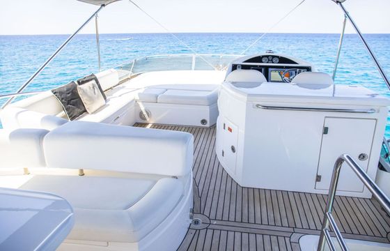 Motor yacht Sunseeker Manhattan 63 2000hp