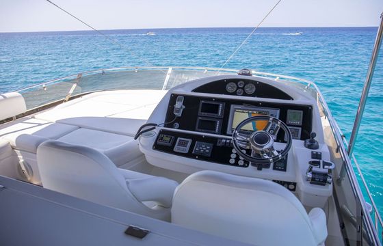 Motor yacht Sunseeker Manhattan 63 2000hp