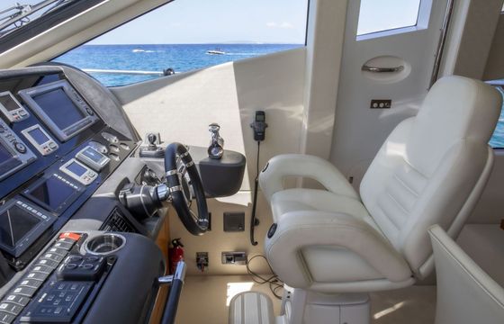 Motor yacht Sunseeker Manhattan 63 2000hp