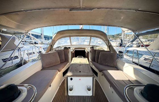 Sailboat Bavaria 2011 14m
