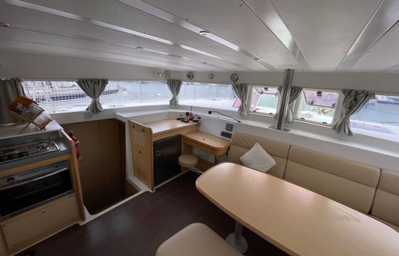 Catamaran Lagoon Lagoon 421 12.61m
