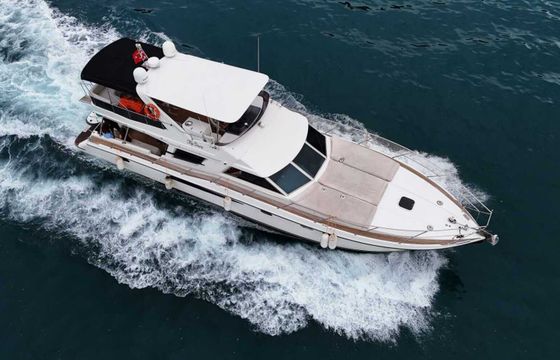 Motor yacht Fairline 2002 550hp