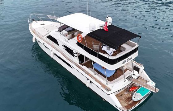 Motor yacht Fairline 2002 550hp
