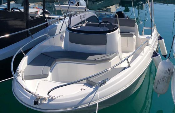Motorboat Prince 570 OPEN 100hp