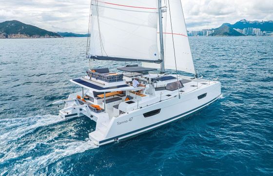 Catamaran FOUNTAINE PAJOT TANNA 47 14m