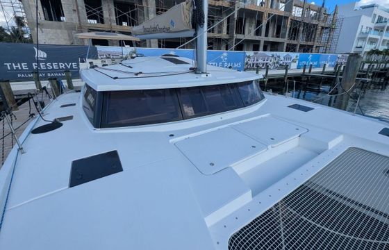Catamaran Fountaine Pajot Astrea 42 with watermaker &amp; A/C - PLUS 12.58m