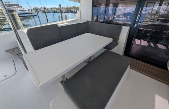 Catamaran Fountaine Pajot Astrea 42 with watermaker &amp; A/C - PLUS 12.58m