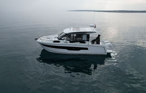 Motorboat Jeanneau Merry Fisher 895 400hp