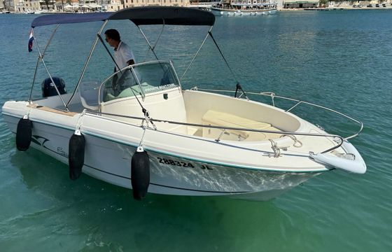 Motorboat Jeanneau CAP CAMARAT 625 175hp