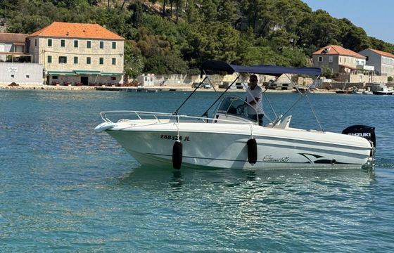 Motorboat Jeanneau CAP CAMARAT 625 175hp