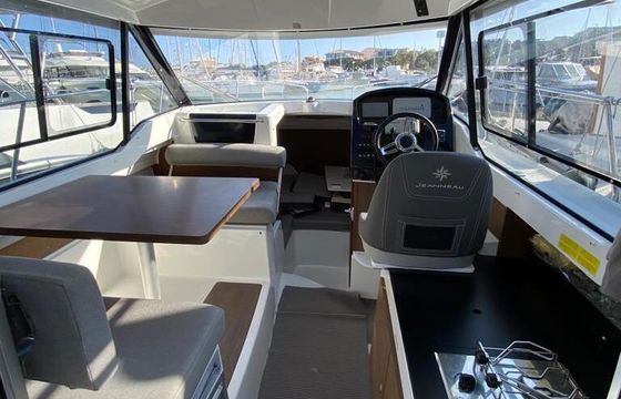 Motorboat Jeanneau Merry Fisher 795 200hp