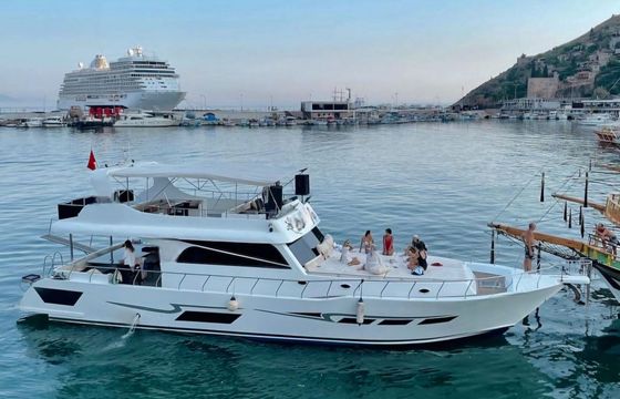 Motor yacht Costume Made 2015 800hp