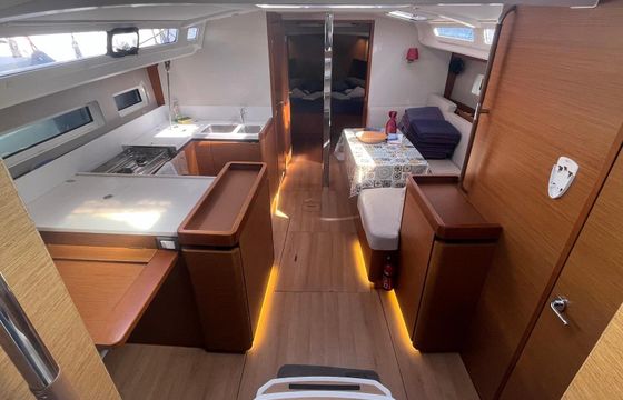 Sailboat Jeanneau Sun Odyssey 440 13m