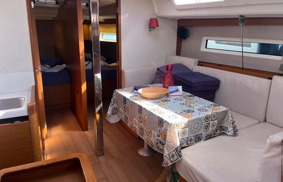 Sailboat Jeanneau Sun Odyssey 440 13m