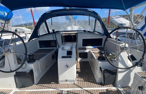 Sailboat Jeanneau Sun Odyssey 440 13m