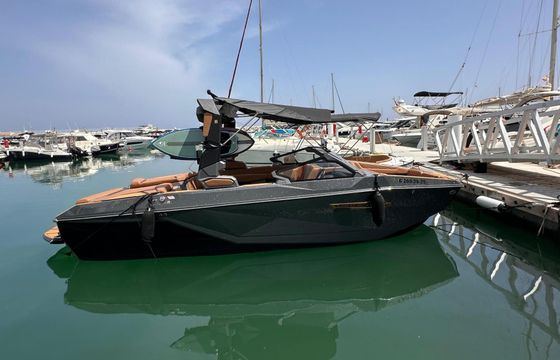 Motorboat Correct Craft Super Air Nautique G23 450hp