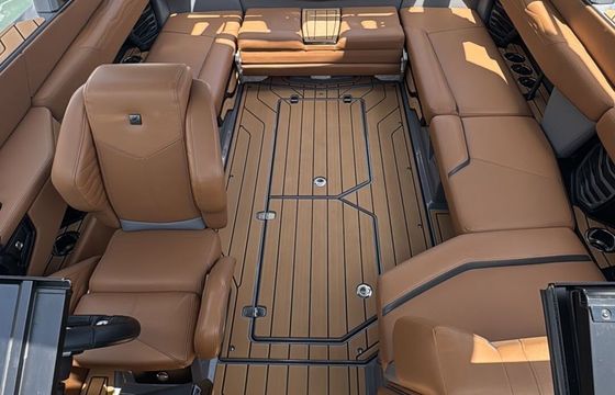 Motorboat Correct Craft Super Air Nautique G23 450hp