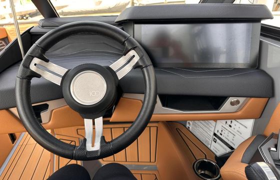 Motorboat Correct Craft Super Air Nautique G23 450hp