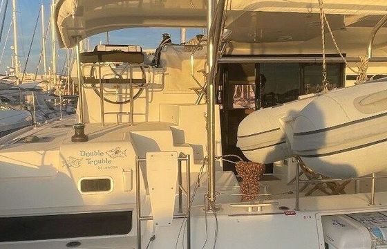 Catamaran LAGOON 42 12.8m