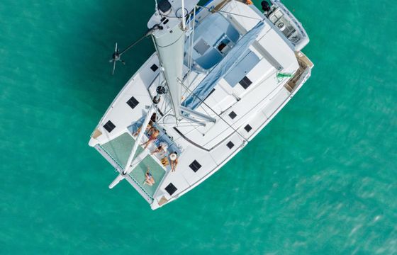 Catamaran Fountaine Pajot Astrea 42 12.58m