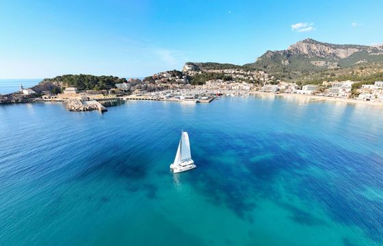 Catamaran Fountaine Pajot Astrea 42 12.58m