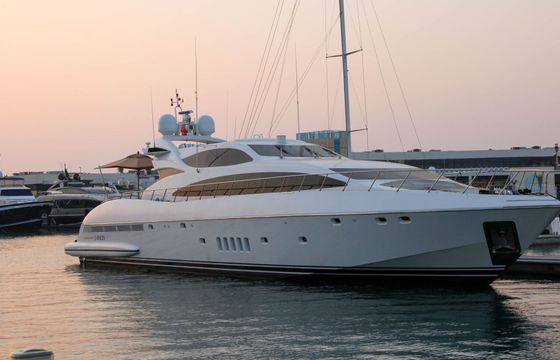 Motor yacht Mangusta 105 4800hp