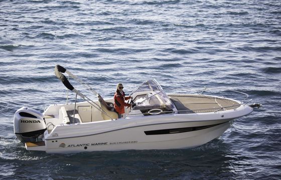Motorboat Atlantic Marine Suncruiser 690 225hp