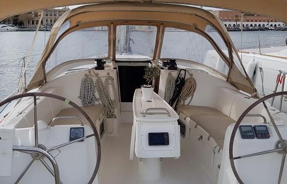 Sailboat BENETEAU CYCLADES 39.3 11.93m
