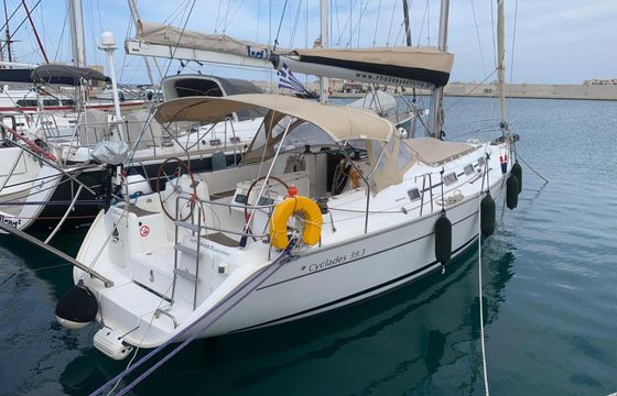 Sailboat BENETEAU CYCLADES 39.3 11.93m