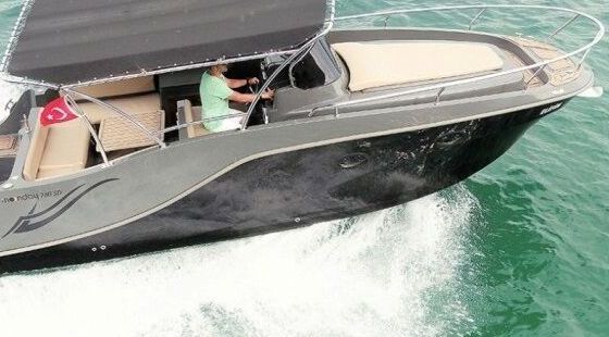 Motorboat MOONDAY 800 300hp