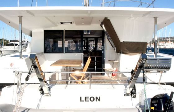 Catamaran FOUNTAINE PAJOT LUCIA 40 11.73m
