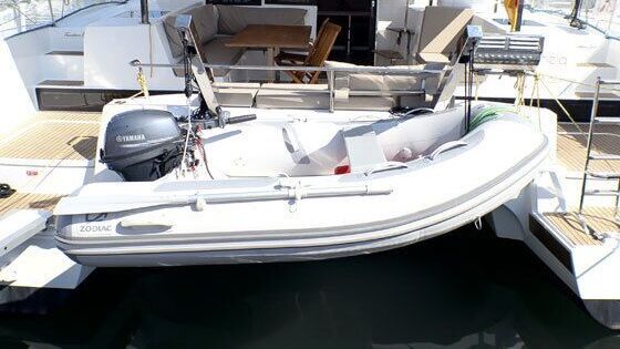 Catamaran FOUNTAINE PAJOT LUCIA 40 11.73m
