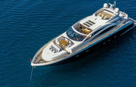 Motor yacht Sunseeker Predator 84 5545hp