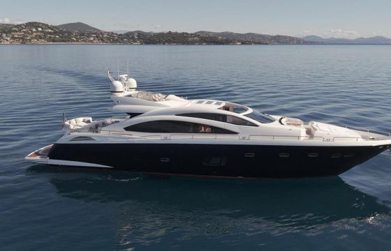 Motor yacht Sunseeker Predator 84 5545hp