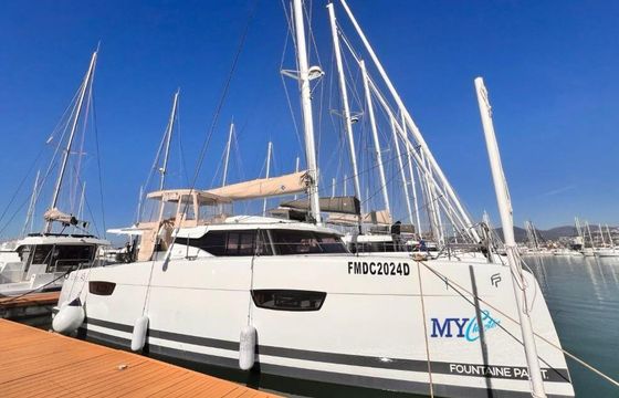 Catamaran Fountaine Pajot Elba 45 13m