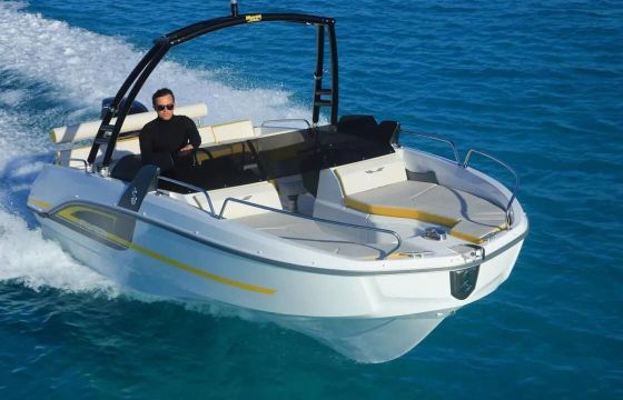 Motorboat Beneteau Flyer 6.6 sportdeck 150hp