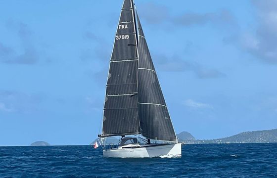 Sailboat Del Pardo Grand Soleil 43 13m