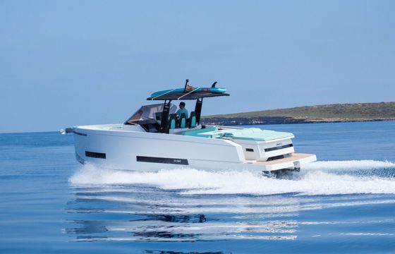 Motor yacht De Antonio D32 open 300hp