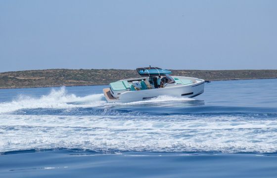 Motor yacht De Antonio D32 open 300hp