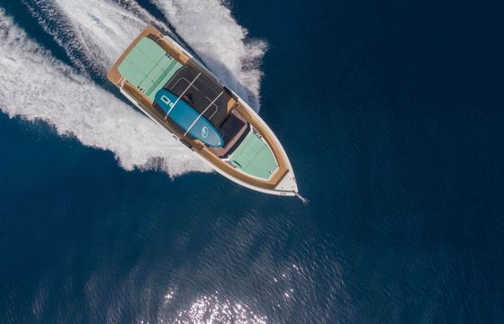 Motor yacht De Antonio D32 open 300hp