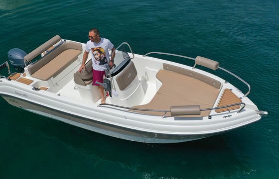 Motorboat KAREL ITHAKA 550 30hp